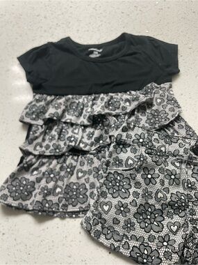 Garanimals Black and White Floral Ruffle Top and Shorts Set